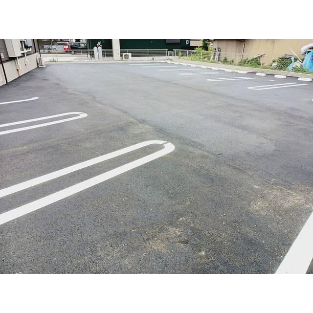 岐阜市北一色８丁目のアパートの駐車場