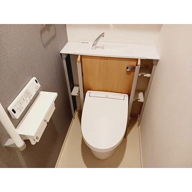 岐阜市北一色８丁目のアパートのトイレ