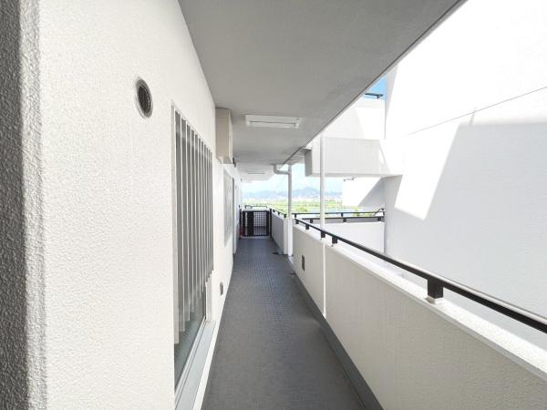 【玄関】 | サンロイヤル加古川リバージュ４号館