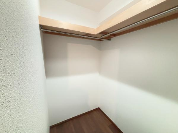 【収納】 | グランシティたまプラーザⅠ | 広々としたウォークインクローゼット