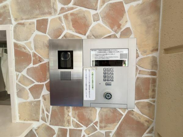 グランシティたまプラーザⅠのエントランス|オートロックでセキュリティ面も安心です。