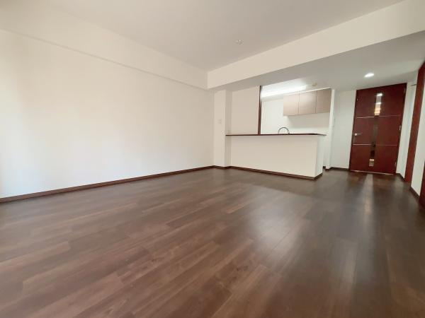 グランシティたまプラーザⅠの居間・リビング|リビングは明るく広々としていて開放感のある雰囲気です