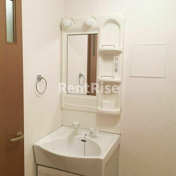 ドミール御日塚の洗面所