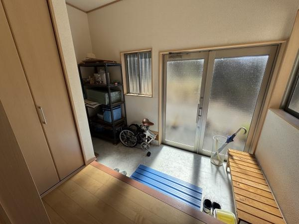 宮崎市鏡洲　中古戸建の玄関