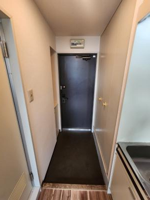 WEST-1（ウエストワン）の玄関