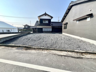 【駐車場】 | 駐車はなんと６台以上可能です。