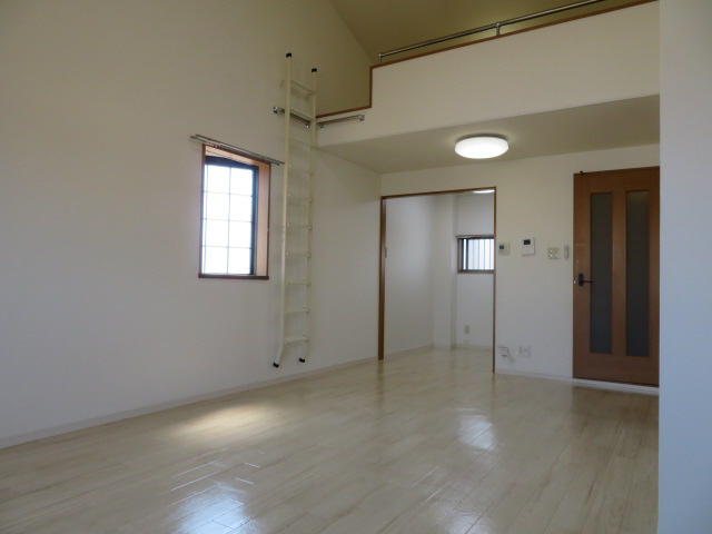プリベールＫＯＢＡの居間・リビング