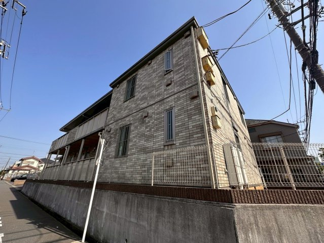 エスティアⅠの外観