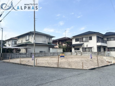 【外観】 | 神戸市須磨区横尾二丁目　建築条件無し土地 | ☆建築条件なし☆
お好きなハウスメーカーで建築できます！！
南東角地の為、陽当り通風良好♪