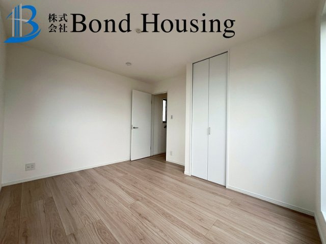 駐車２台　JR土山駅徒歩13分　魚住町清水　新築戸建の洋室