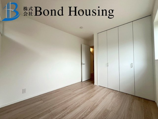 駐車２台　JR土山駅徒歩13分　魚住町清水　新築戸建の洋室