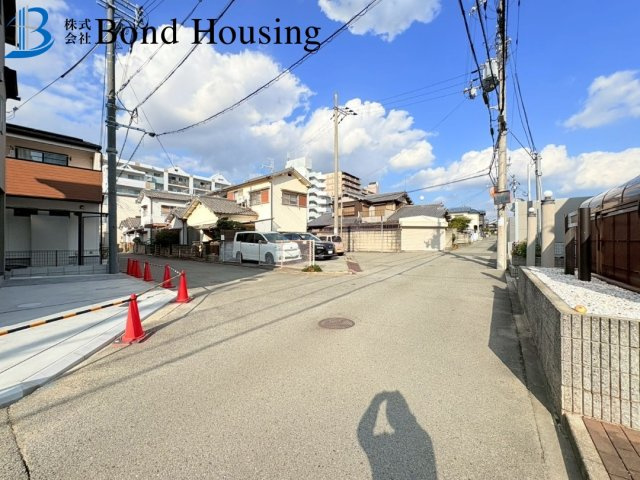 駐車２台　JR土山駅徒歩13分　魚住町清水　新築戸建の前面道路含む現地写真