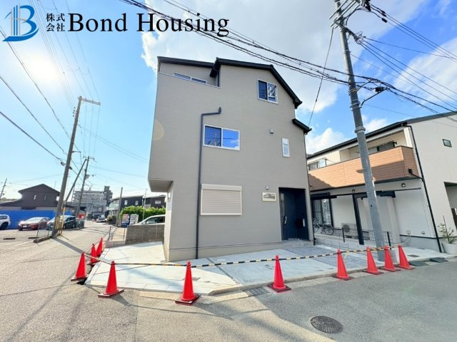 駐車２台　JR土山駅徒歩13分　魚住町清水　新築戸建の前面道路含む現地写真