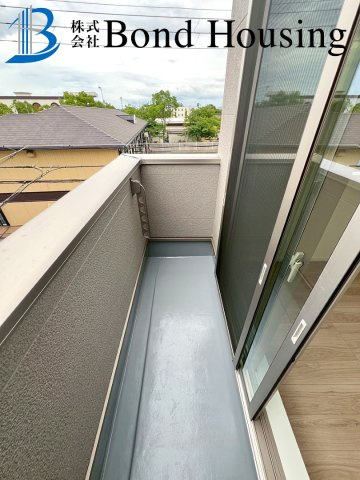 駐車２台　JR土山駅徒歩13分　魚住町清水　新築戸建のバルコニー