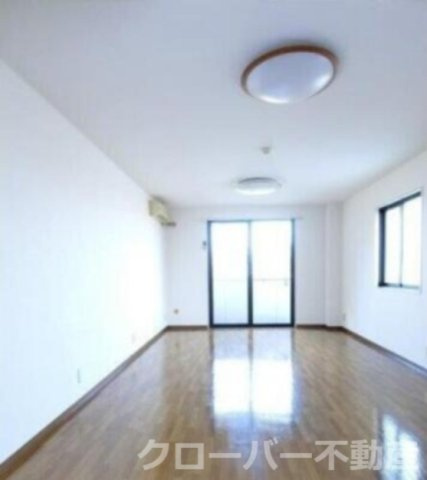 ビブラン宇多津の居間・リビング