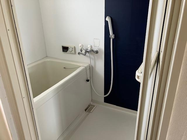 若宮ハイツの浴室|コンパクトで使いやすいお風呂です