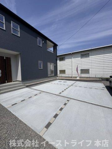 【新築戸建】　いわき市好間町下好間第5の駐車場|舗装されたカースペースです。3台駐車可能（車種による）