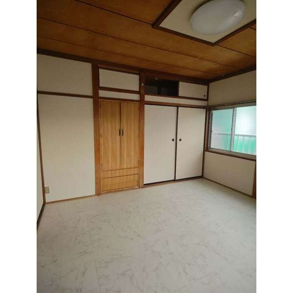 玉山ビルの内装