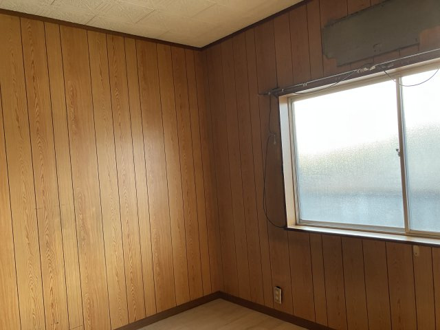 玉山ビルの洋室