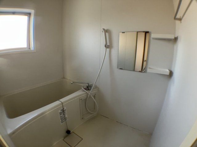 玉山ビルの浴室