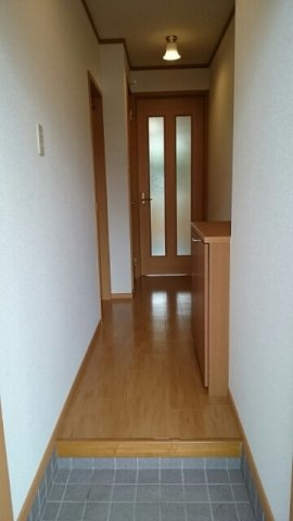 エスペランサ翔の玄関|収納もある玄関です