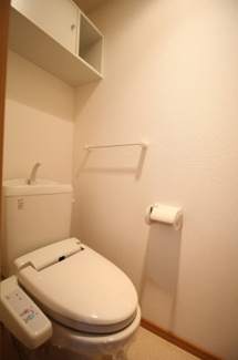 【トイレ】 | マーベラス　A棟 | 扉が付いている収納は使いやすいです