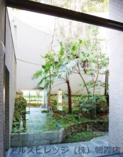 シティ光陽朝霞泉水のエントランス|建物の内部です