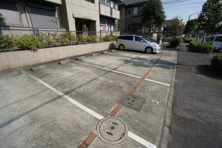 【駐車場】