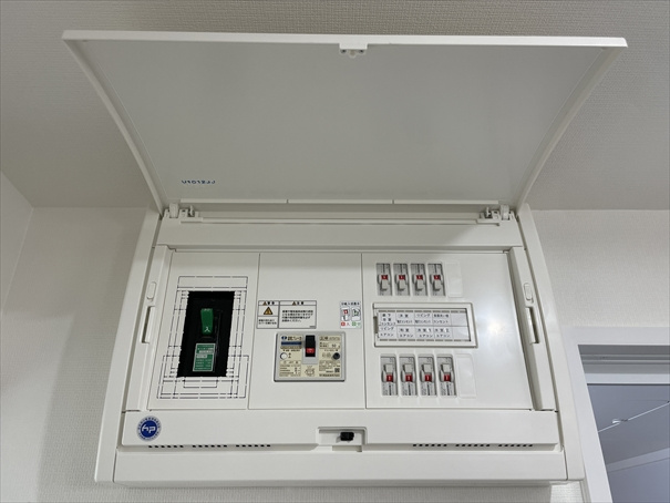 【その他】 | グランドパレス室見南 | 分電盤も新品に交換済み♪