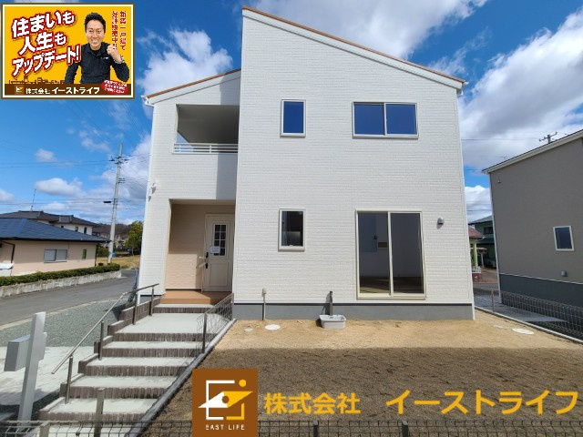 【新築戸建】　いわき市泉ヶ丘2丁目第3の外観|1号棟外観写真　当社はお客様に末永く満足していただきたい思いから、ご購入後のアフターフォローにも力を入れております。何なりとご相談ください。（担当：梶田）