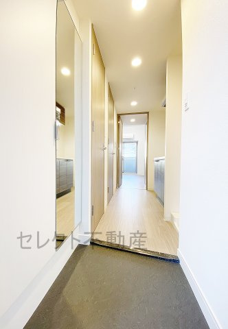 プレサンス鶴舞ファーストの玄関