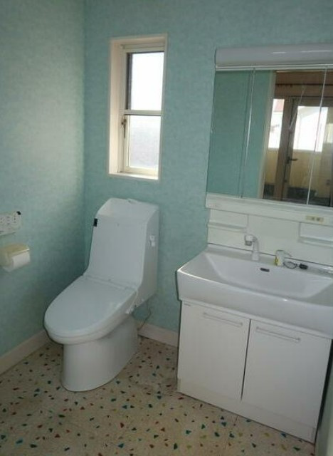 【中古】坂戸市にっさい花みず木中古住宅のトイレ|2F洗面・トイレです！