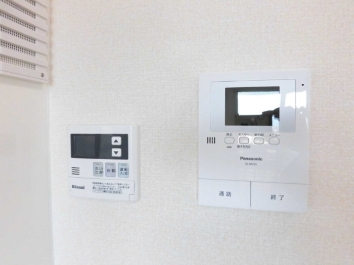 セジュール島西の設備|モニター付きインターホン、給湯リモコン