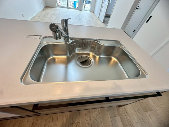 ♪♪沖縄市美里６丁目-12号棟(全9棟)のキッチン|お料理しやすいキッチンです