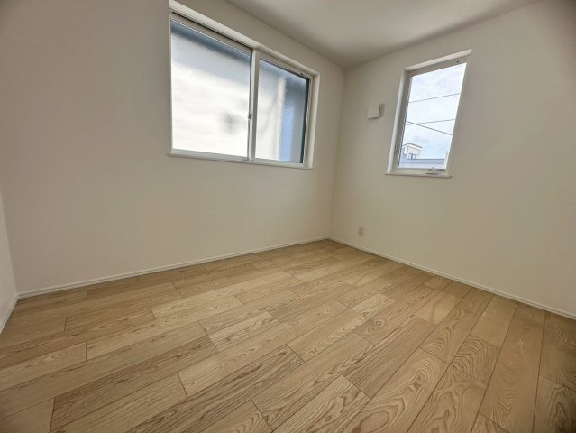 ♪♪沖縄市美里６丁目-12号棟(全9棟)の洋室|広々とした洋室です