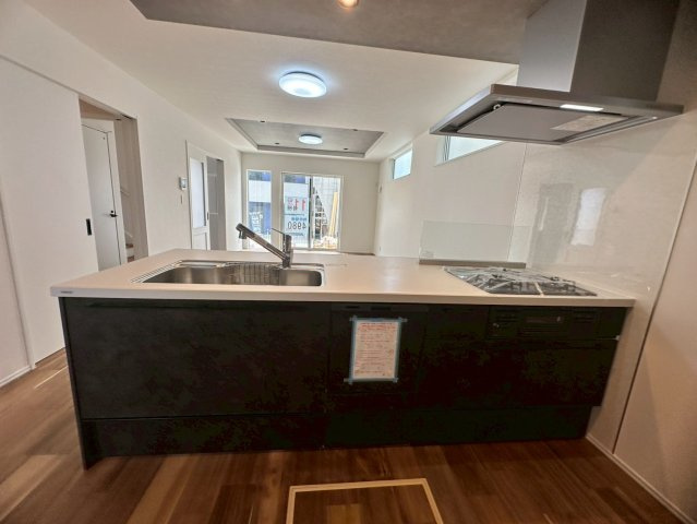 ♪♪沖縄市美里６丁目-11号棟(全9棟)のキッチン|お料理しやすいキッチンです