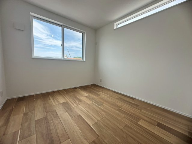 ♪♪沖縄市美里６丁目-11号棟(全9棟)の洋室|明るい洋室です