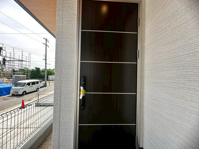 ♪♪沖縄市美里６丁目-11号棟(全9棟)の玄関|毎日通る玄関はこちらです