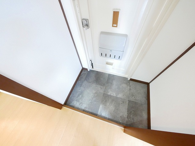 森本マンションの玄関