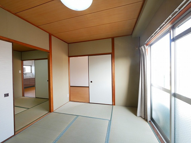 森本マンションの和室