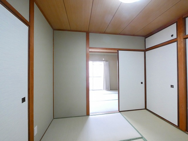 森本マンションの和室