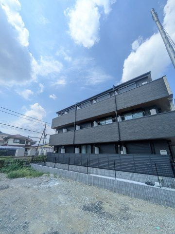 アザーレ・キュリオス中野島の外観