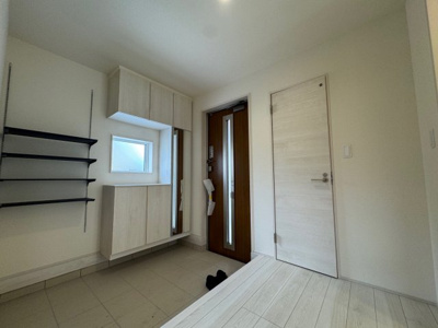 【玄関】 | 瀬谷区相沢6丁目新築戸建【3LDK+マルチスキップ/駐車2台可/住宅性能評価取得/瀬谷駅徒歩16分】