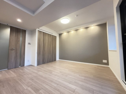 イーグルコート伏見桃山の居間・リビング