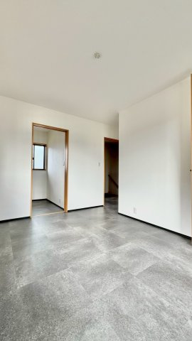 吾妻町　中古戸建の洋室
