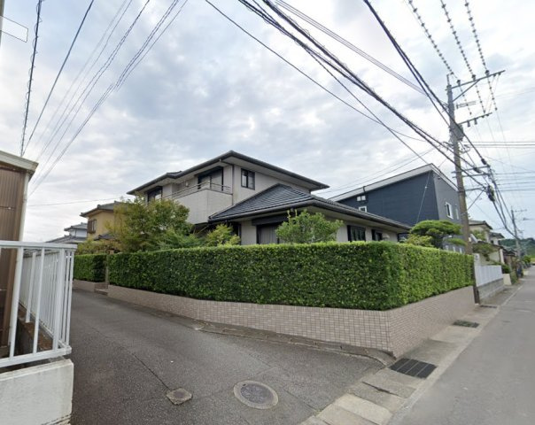 大塚町小原田　中古戸建の前面道路含む現地写真