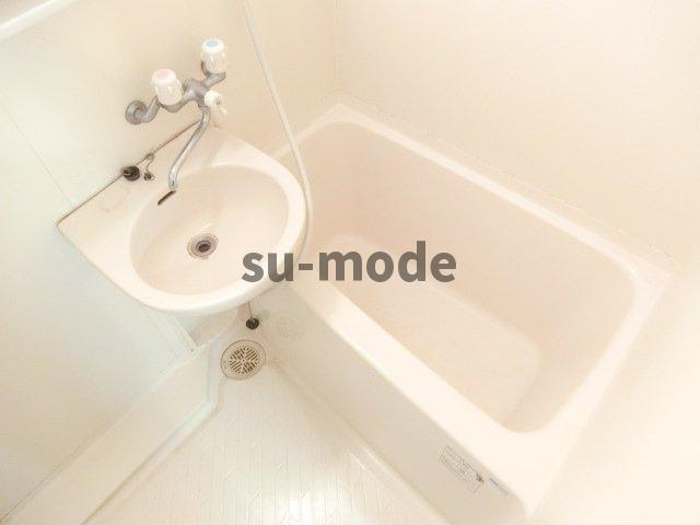 メゾンドヴィレ茨木の浴室