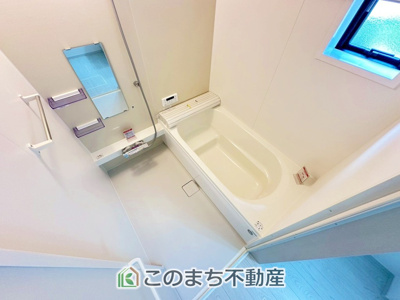 【浴室】 | Erde小山市若木町6期　1号棟 | 広々とした一坪タイプのバスはお子様と入っても余裕のある広さになっております！
