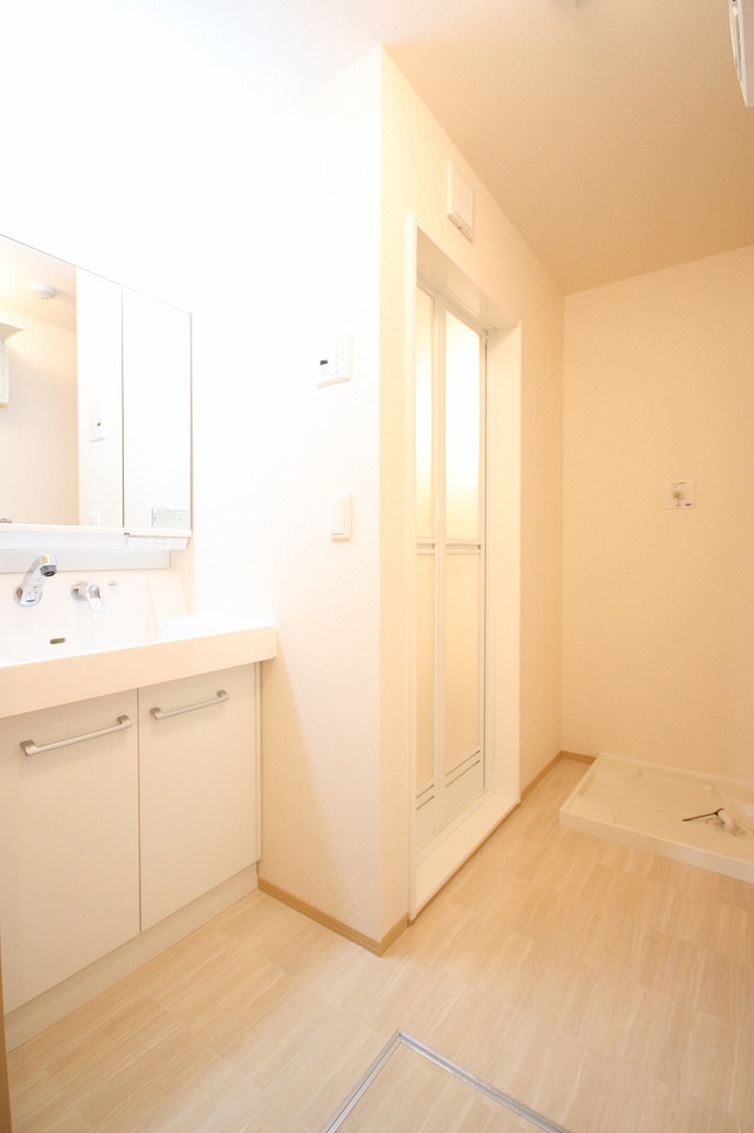 グラシアスの洗面所|※お部屋により仕様が異なる場合があります※