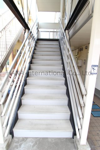 レオパレスタウンコートのエントランス